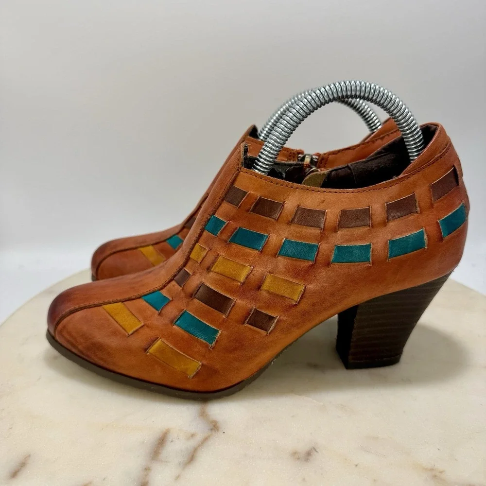 L'Artiste by Spring Step Womens Brilliance Dress Pump Leather Bootie Size 6.5 US